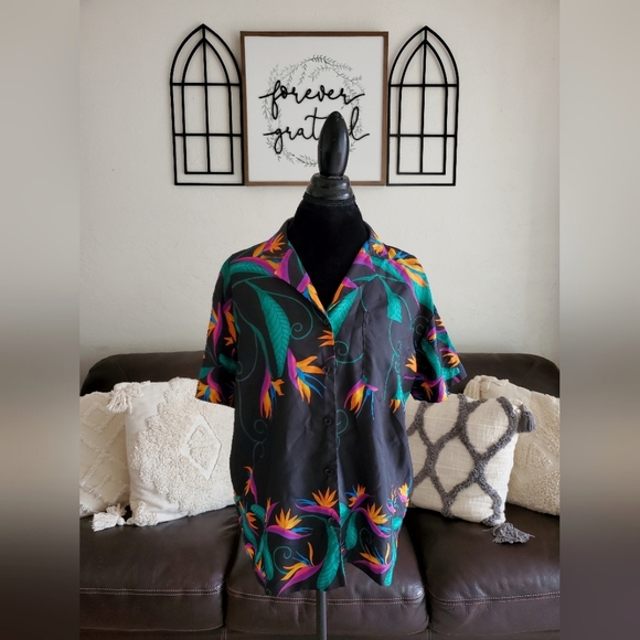 Hillo Hattie Hawaiian Black Floral Print Button Up Blouse Women's Size M Boho - Picture 7 of 7